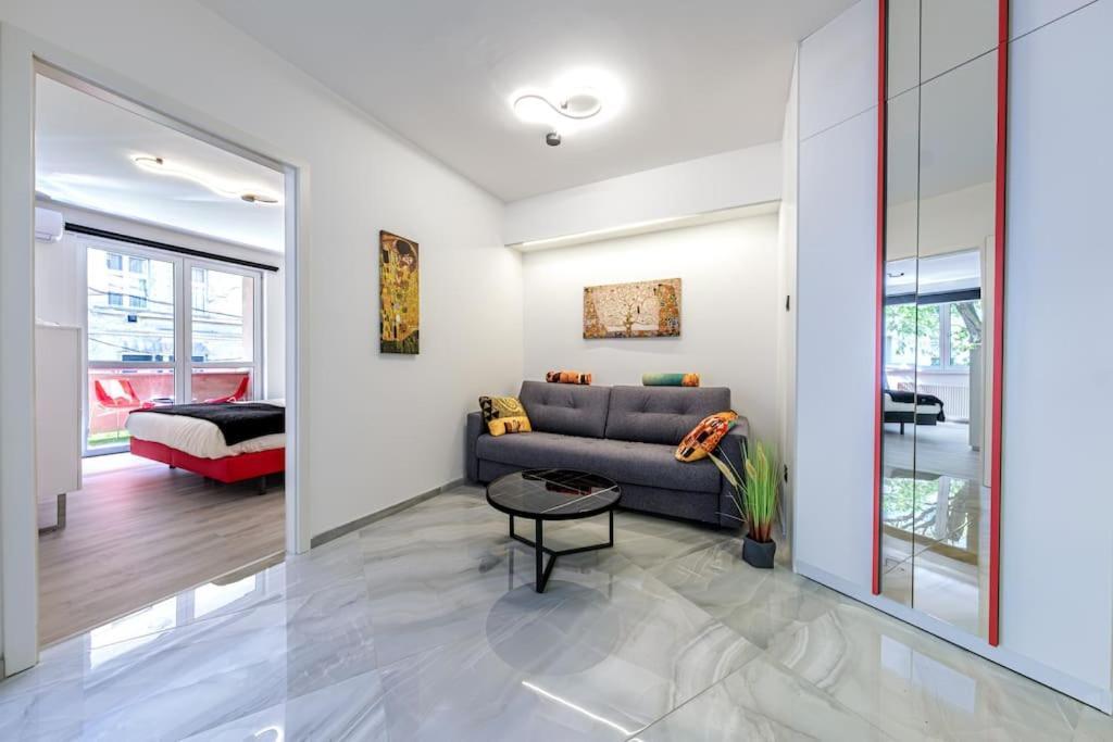 Stadium - Free Parking Apartment